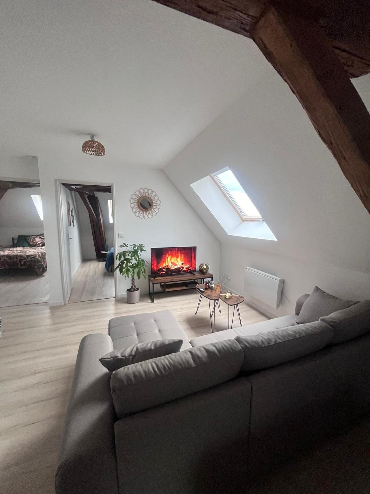 L'Evasion Urbaine - Parking Gratuit - Entree Autonome - Wifi Apartamento Châtellerault Exterior foto